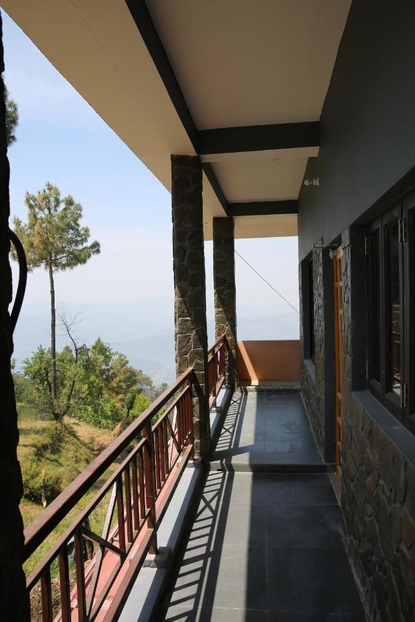 The Buransh Inn Almora Buitenkant foto