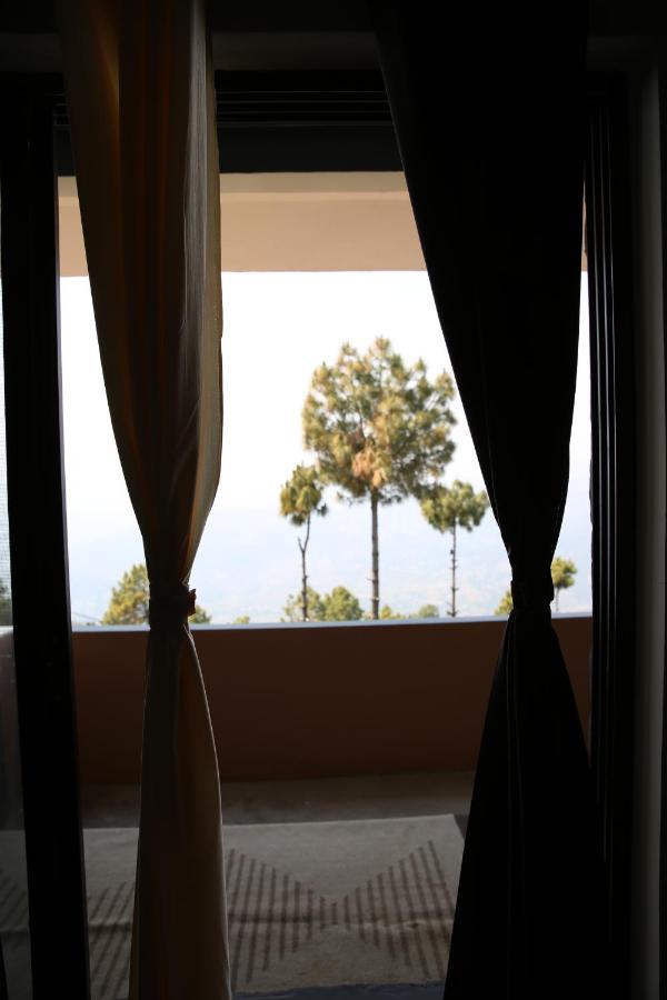 The Buransh Inn Almora Buitenkant foto