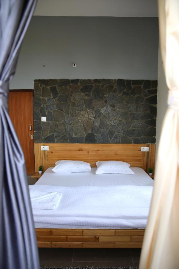 The Buransh Inn Almora Buitenkant foto