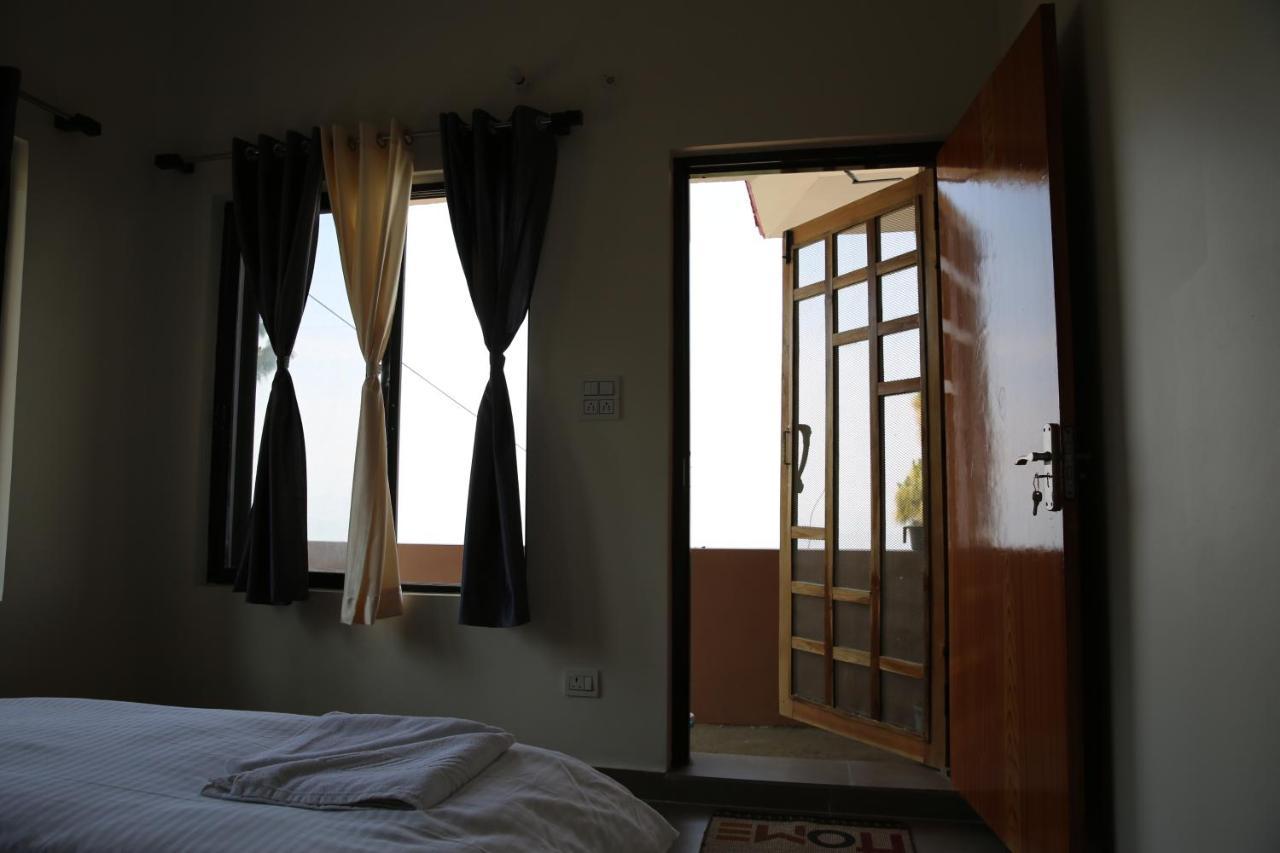 The Buransh Inn Almora Buitenkant foto